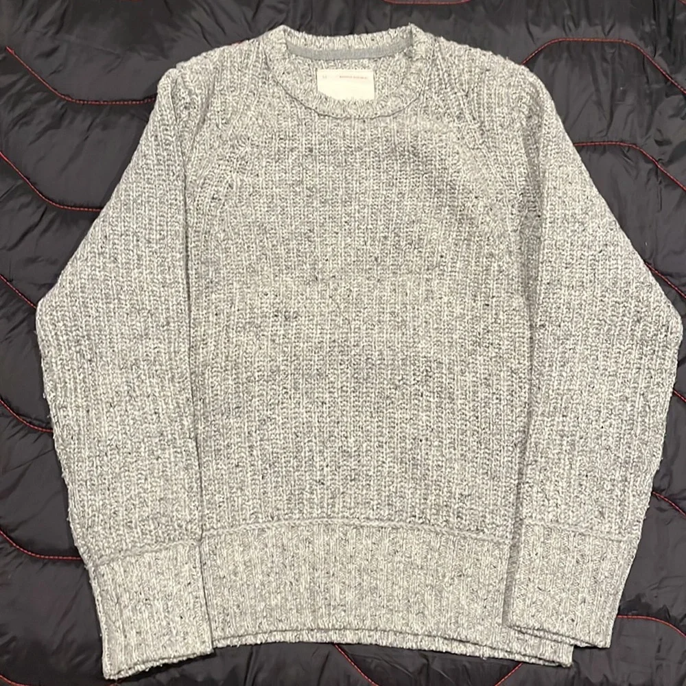 Banana Republic Heritage Sweater - Picture 2 of 13